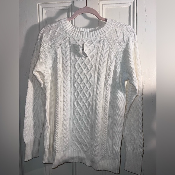 GAP women’s size M cable-knit crewneck sweater, off-white, new with tags - Picture 1 of 4
